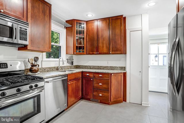 3643 ALTON PL NW, Washington, DC 20008