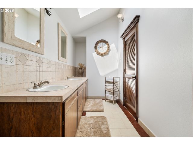 17589 Sw SARALA St, Beaverton, OR 97007