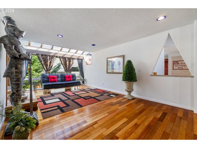 17589 Sw SARALA St, Beaverton, OR 97007