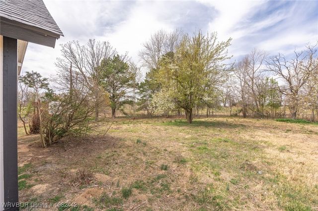 475616 E 1060 Road, Muldrow, OK 74948