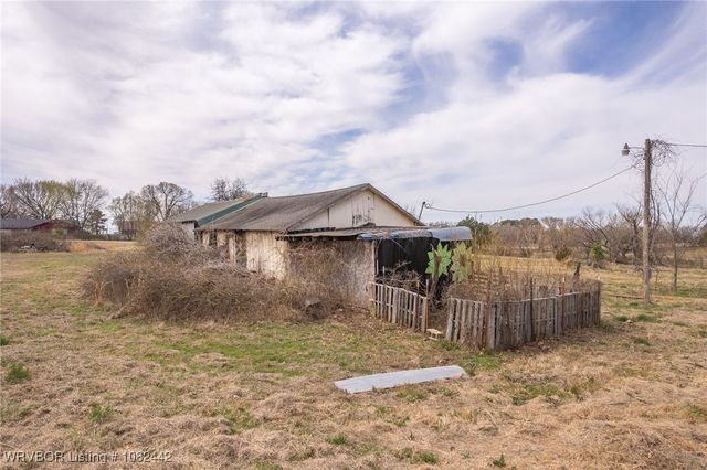 475616 E 1060 Road, Muldrow, OK 74948