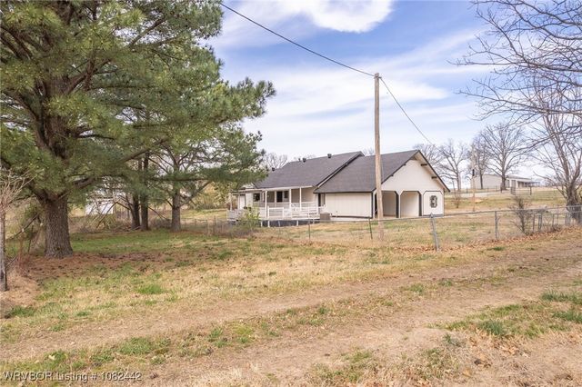 475616 E 1060 Road, Muldrow, OK 74948
