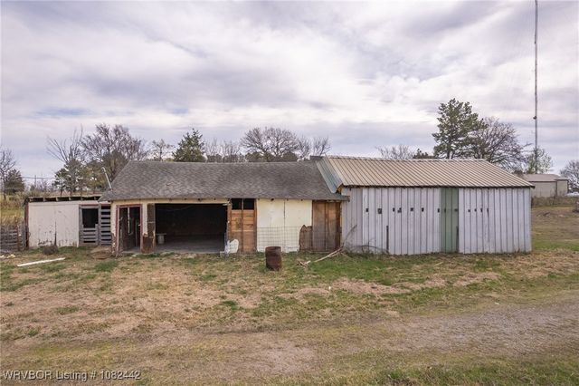 475616 E 1060 Road, Muldrow, OK 74948