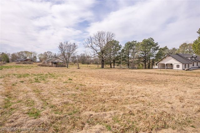 475616 E 1060 Road, Muldrow, OK 74948