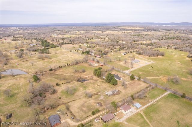 475616 E 1060 Road, Muldrow, OK 74948