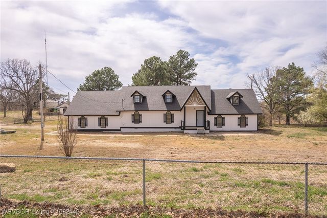 475616 E 1060 Road, Muldrow, OK 74948