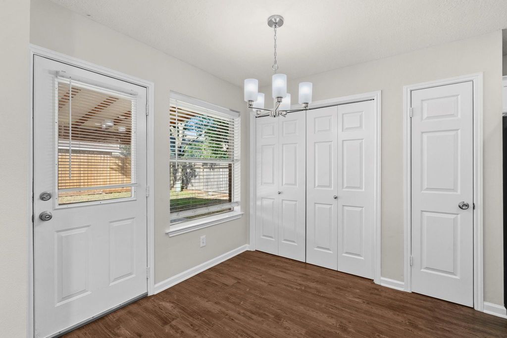 Image 14 of property listing at 6023 Shady Manor Drive, Katy, TX 77449