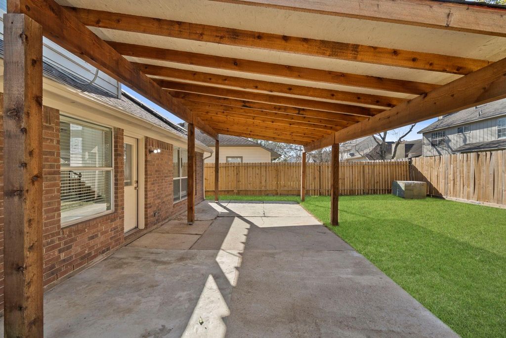 Image 35 of property listing at 6023 Shady Manor Drive, Katy, TX 77449