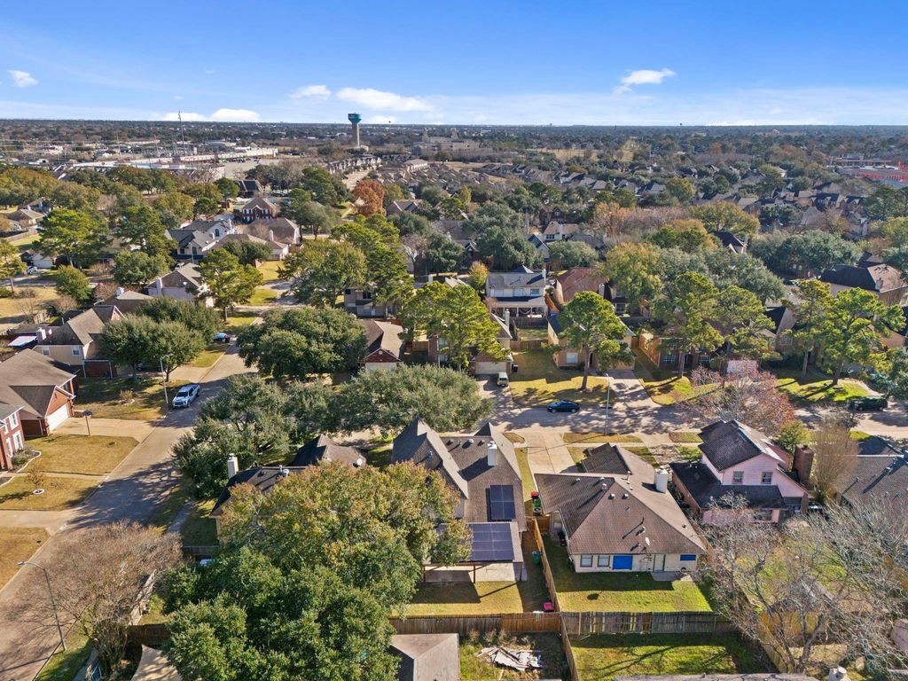 Image 37 of property listing at 6023 Shady Manor Drive, Katy, TX 77449