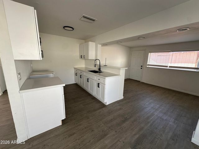 8602 N 56TH Drive, Glendale, AZ 85302