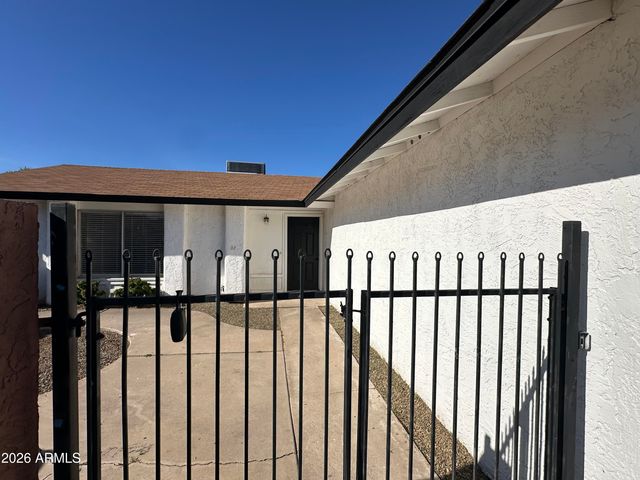 8602 N 56TH Drive, Glendale, AZ 85302