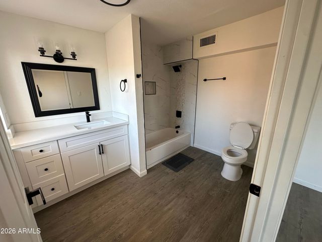 8602 N 56TH Drive, Glendale, AZ 85302