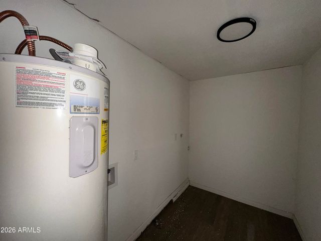 8602 N 56TH Drive, Glendale, AZ 85302