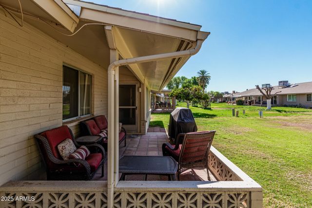 10439 W SARATOGA Circle, Sun City, AZ 85351