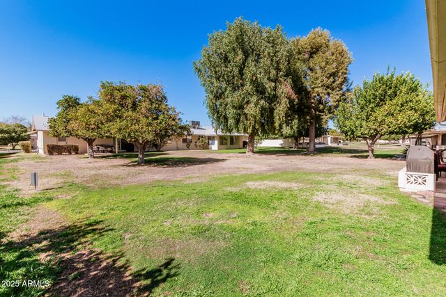 10439 W SARATOGA Circle, Sun City, AZ 85351