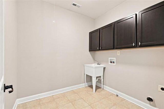 360 Dewpoint Lane, Johns Creek, GA 30022