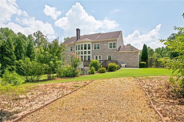 360 Dewpoint Lane, Johns Creek, GA 30022