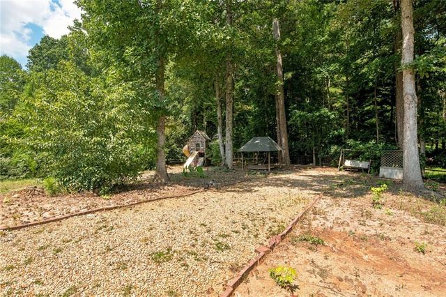 360 Dewpoint Lane, Johns Creek, GA 30022