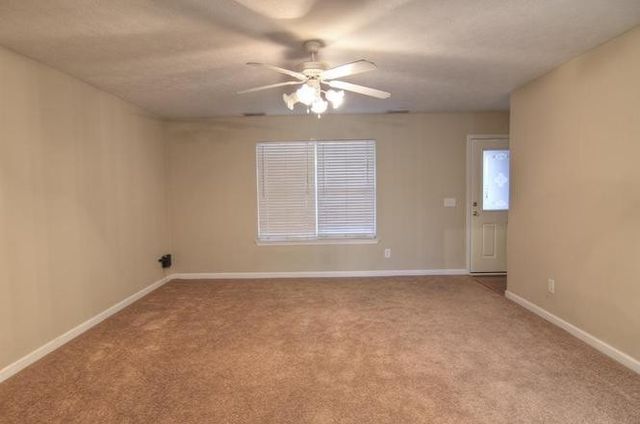 2017 Summit Ln, La Vergne, TN 37086