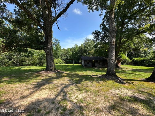 1628 Dry Creek Road, Magee, MS 39111