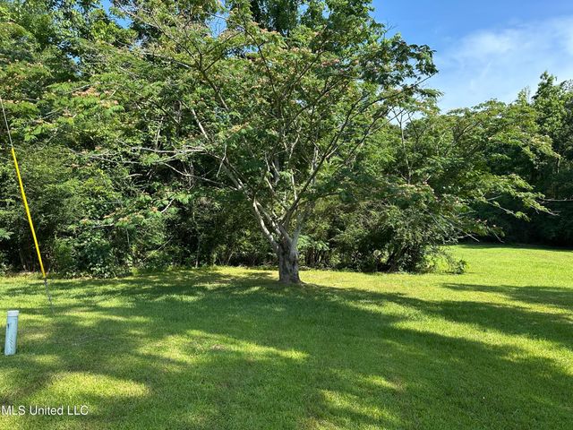 1628 Dry Creek Road, Magee, MS 39111