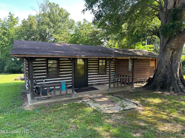 1628 Dry Creek Road, Magee, MS 39111