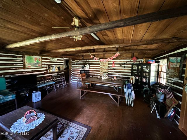 1628 Dry Creek Road, Magee, MS 39111
