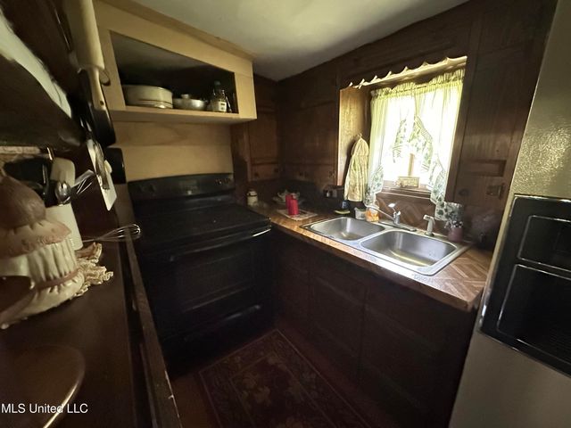1628 Dry Creek Road, Magee, MS 39111
