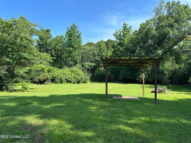 1628 Dry Creek Road, Magee, MS 39111