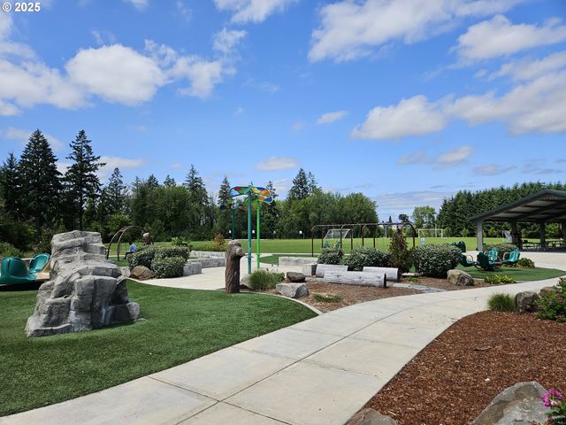 851 S 25TH Ave, Cornelius, OR 97113