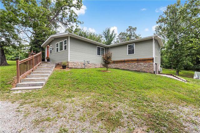 5701 E 56th Street, Kansas City, MO 64130