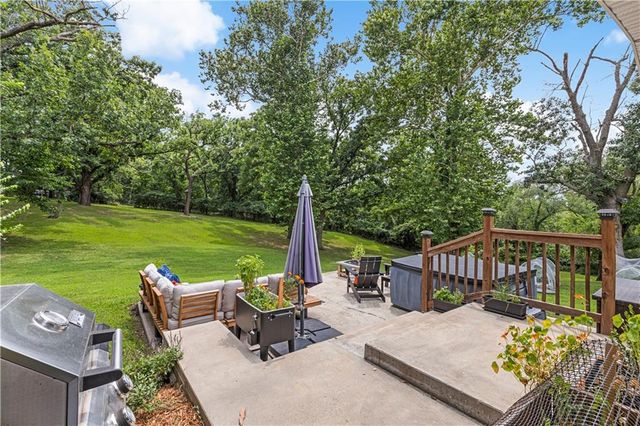 5701 E 56th Street, Kansas City, MO 64130