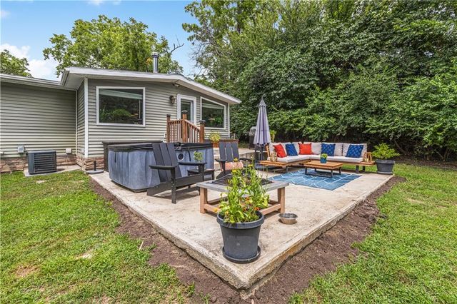 5701 E 56th Street, Kansas City, MO 64130