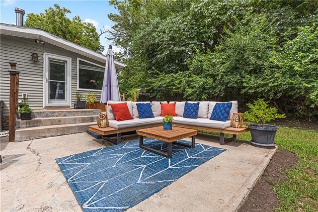 5701 E 56th Street, Kansas City, MO 64130