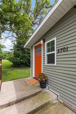 5701 E 56th Street, Kansas City, MO 64130
