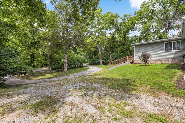 5701 E 56th Street, Kansas City, MO 64130