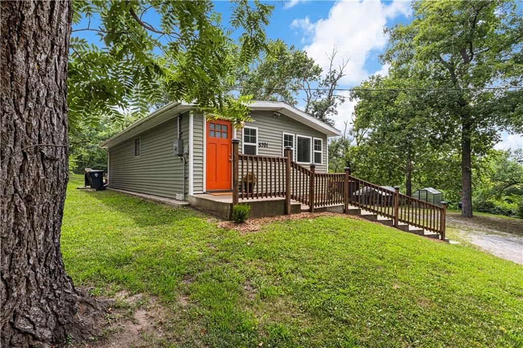 5701 E 56th Street, Kansas City, MO 64130