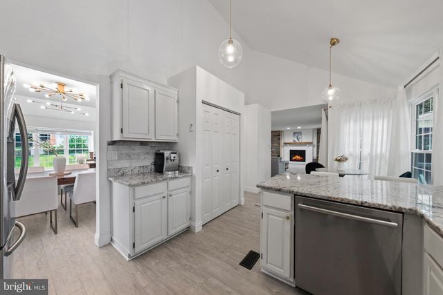 9030 CHESTNUT RIDGE RD, Fairfax Station, VA 22039