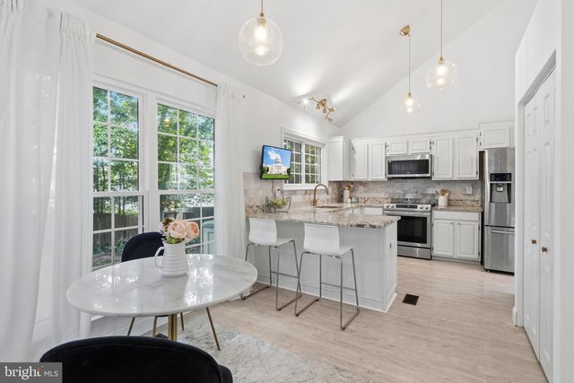 9030 CHESTNUT RIDGE RD, Fairfax Station, VA 22039