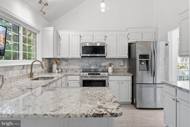 9030 CHESTNUT RIDGE RD, Fairfax Station, VA 22039