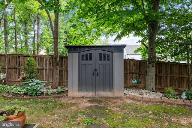 9030 CHESTNUT RIDGE RD, Fairfax Station, VA 22039