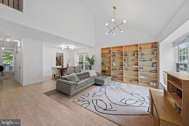 9030 CHESTNUT RIDGE RD, Fairfax Station, VA 22039