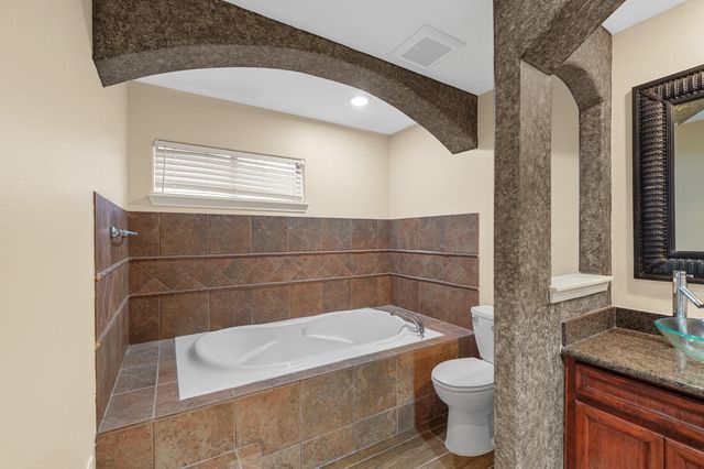 2602 Cloverfield Court, Pearland, TX 77584