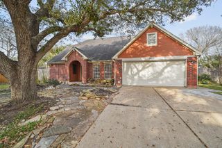 2602 Cloverfield Court, Pearland, TX 77584