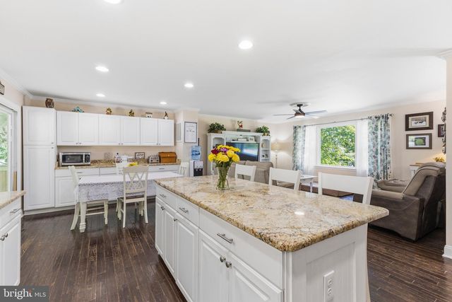 1013 AQUIA DR, Stafford, VA 22554