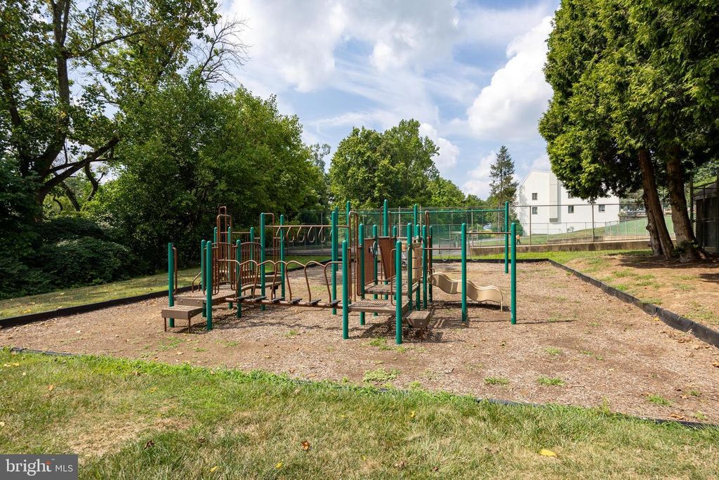 650 SUMMIT HOUSE #650, West Chester, PA 19382