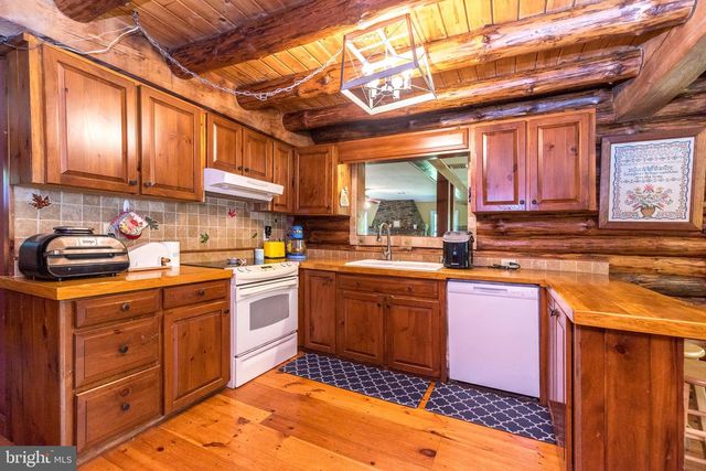 1502 MISSION RD, Quakertown, PA 18951