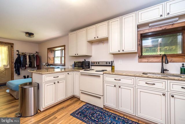 1502 MISSION RD, Quakertown, PA 18951