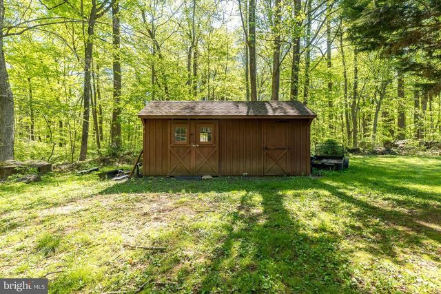 1502 MISSION RD, Quakertown, PA 18951