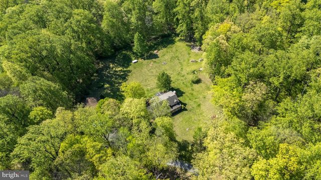 1502 MISSION RD, Quakertown, PA 18951
